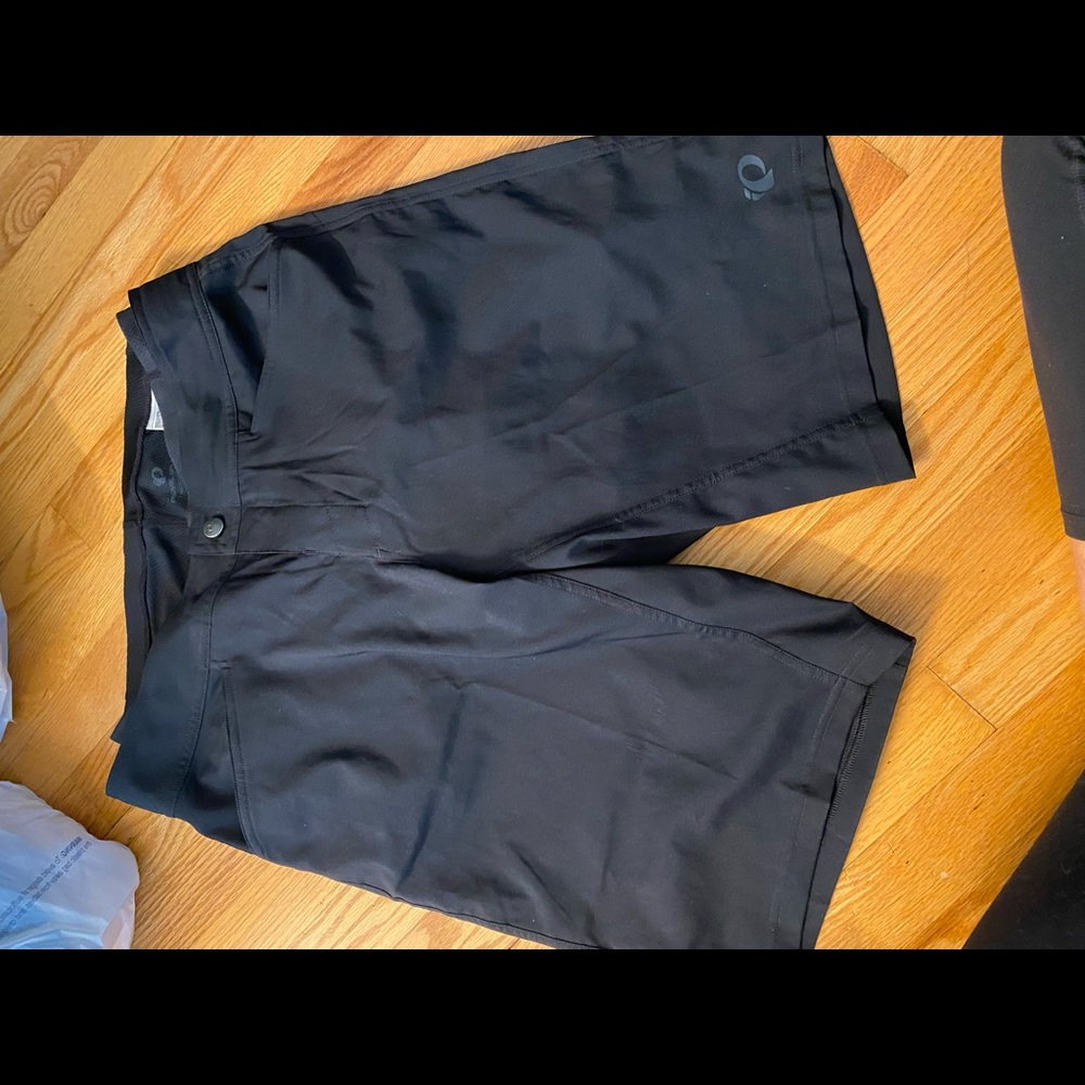- Pearl Izumi shorts